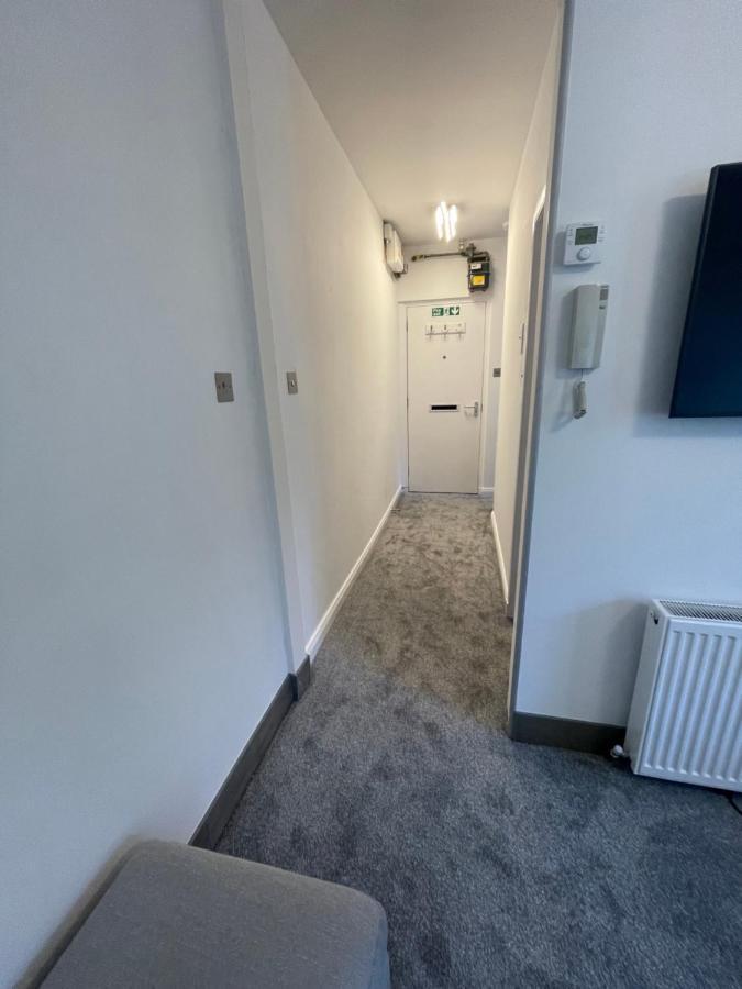 Crown Aros Beag, Ultra City Central 2 Bedroom Apartment With Free Parking Onsite Inverness Exterior photo
